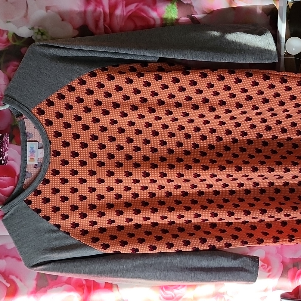 Lularoe Disney top small randy